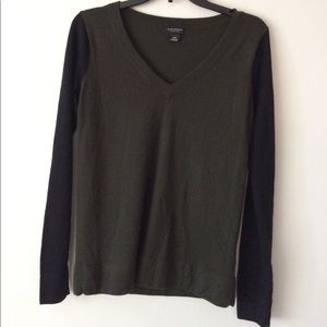 Club Monaco Merino Wool ~ Italian Yarn Sweater